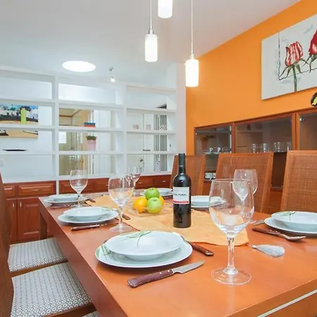 Playa Blanca Sleeps 6 Pool Air Con Wifi Willa *